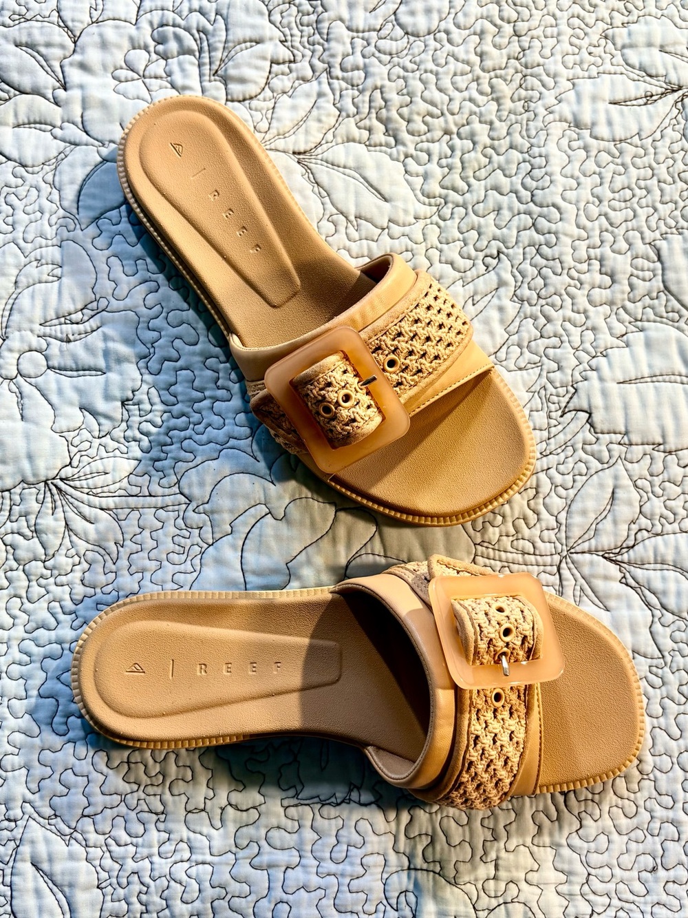 ☀️Reef Sunny Emma Slide Sandals Tan Woven
Oversized Buckle Boho Resort Sz 9🧡